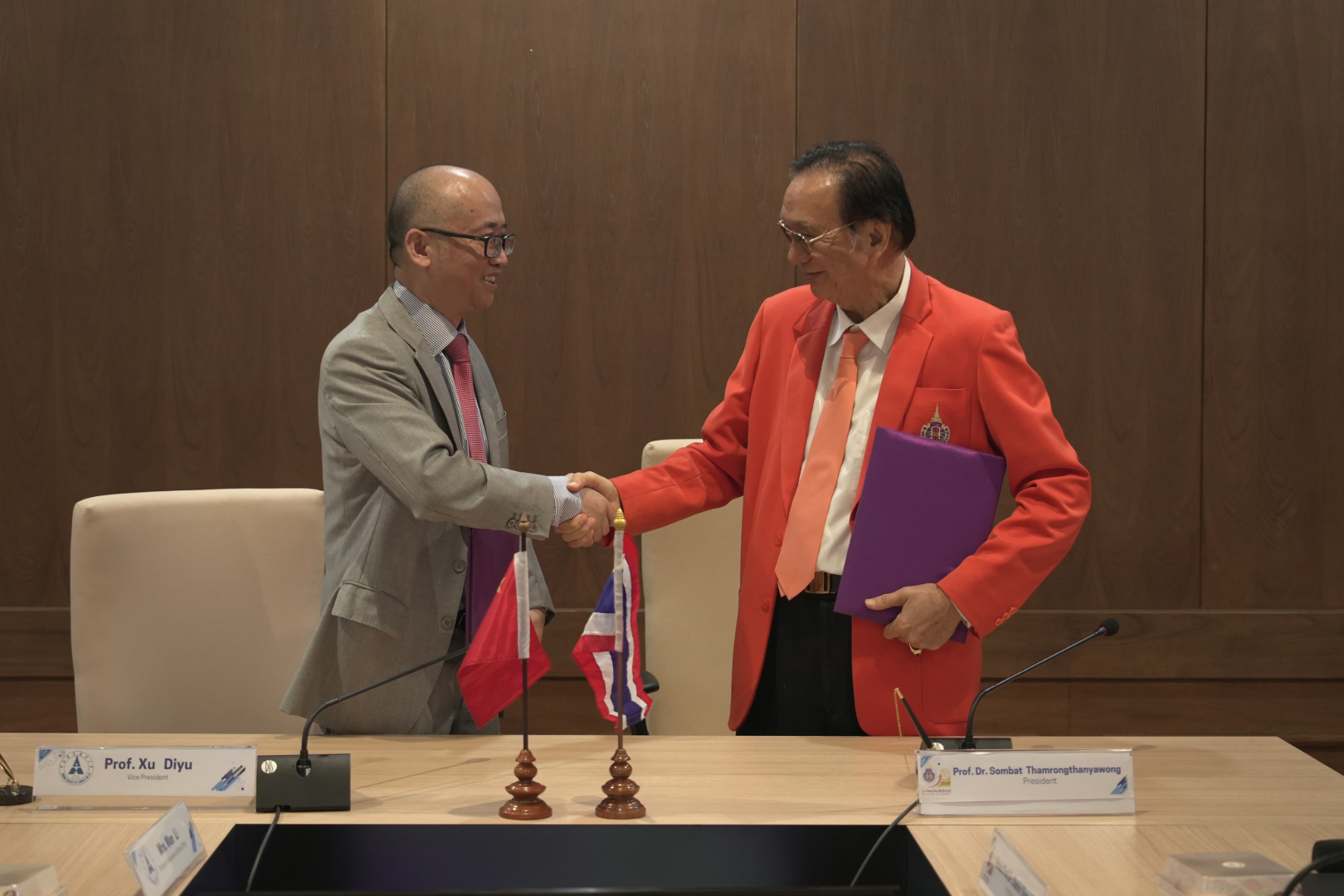 Walailak University Joins Hands with Zhongnan University of Economics and Law to Establish Confucius Institute Supporting Chinese Language and Culture Learning